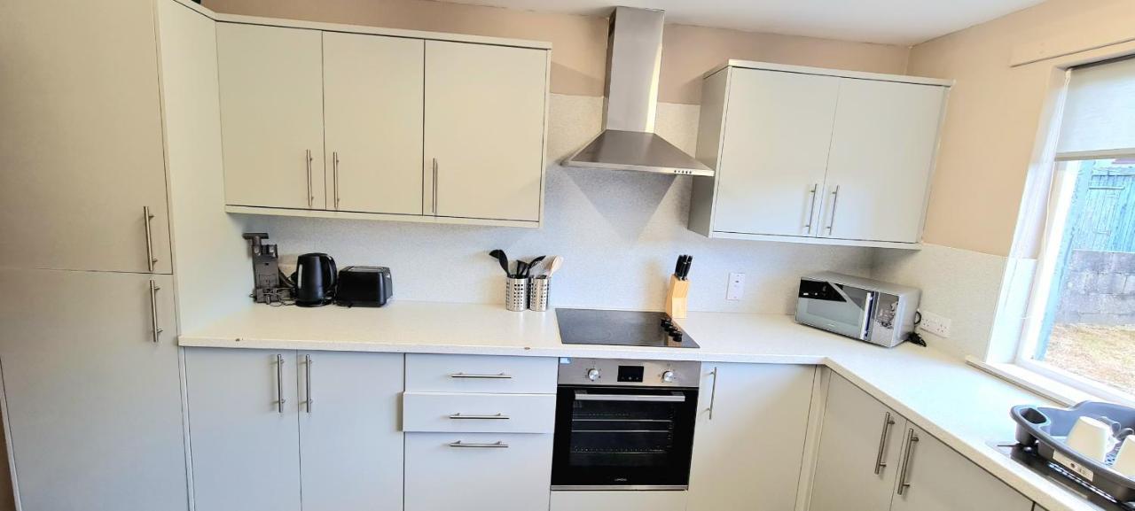 Modern Guest House - Central Inverness - Complimentary Snacks - Free Parking Экстерьер фото