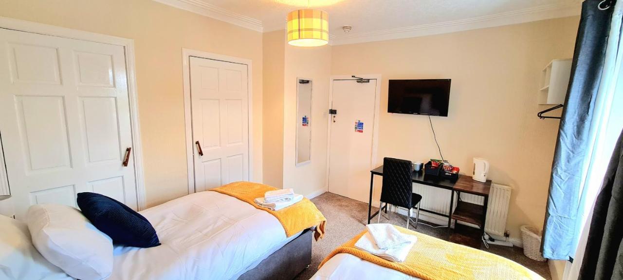 Modern Guest House - Central Inverness - Complimentary Snacks - Free Parking Экстерьер фото