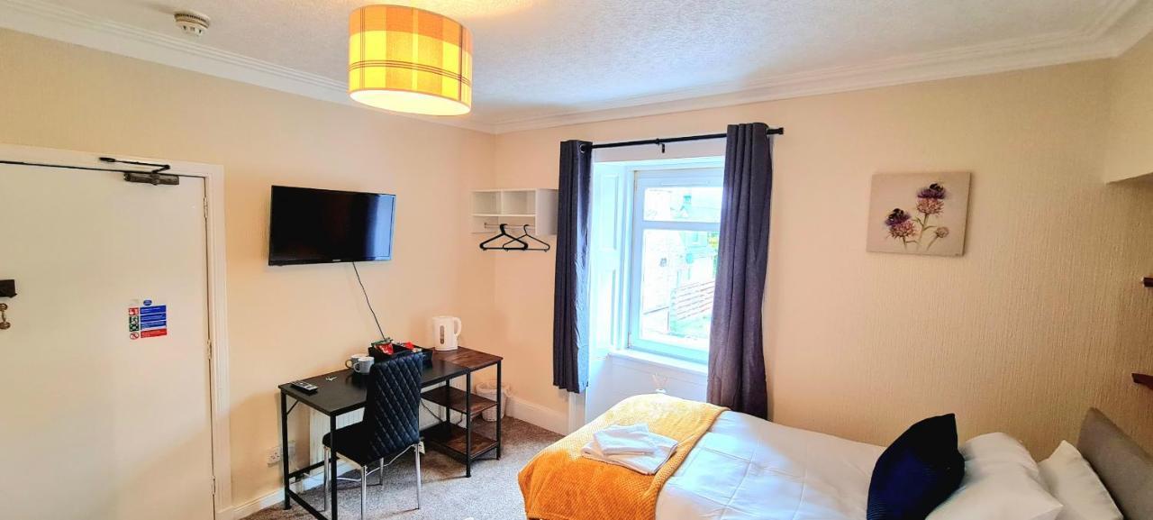 Modern Guest House - Central Inverness - Complimentary Snacks - Free Parking Экстерьер фото